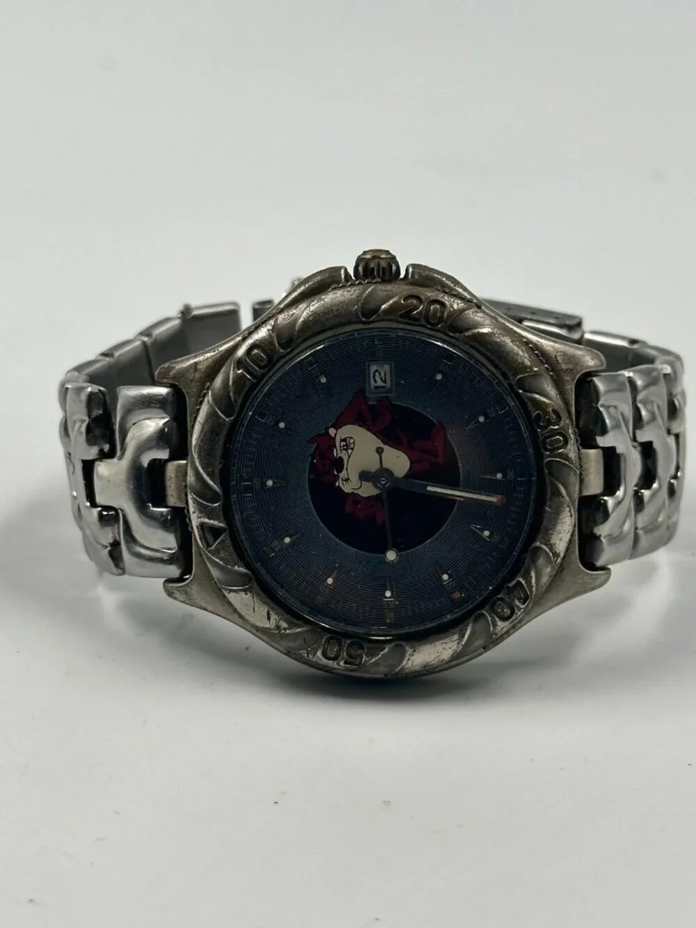 VTG. Warner Brothers Taz Watch Men Silver Tone Dark Gray Dial New Battery 6.75